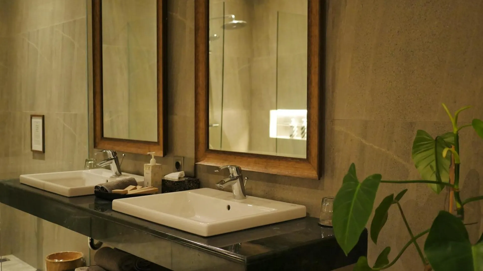 Hotel Luna Ola Villa Berawa Canggu