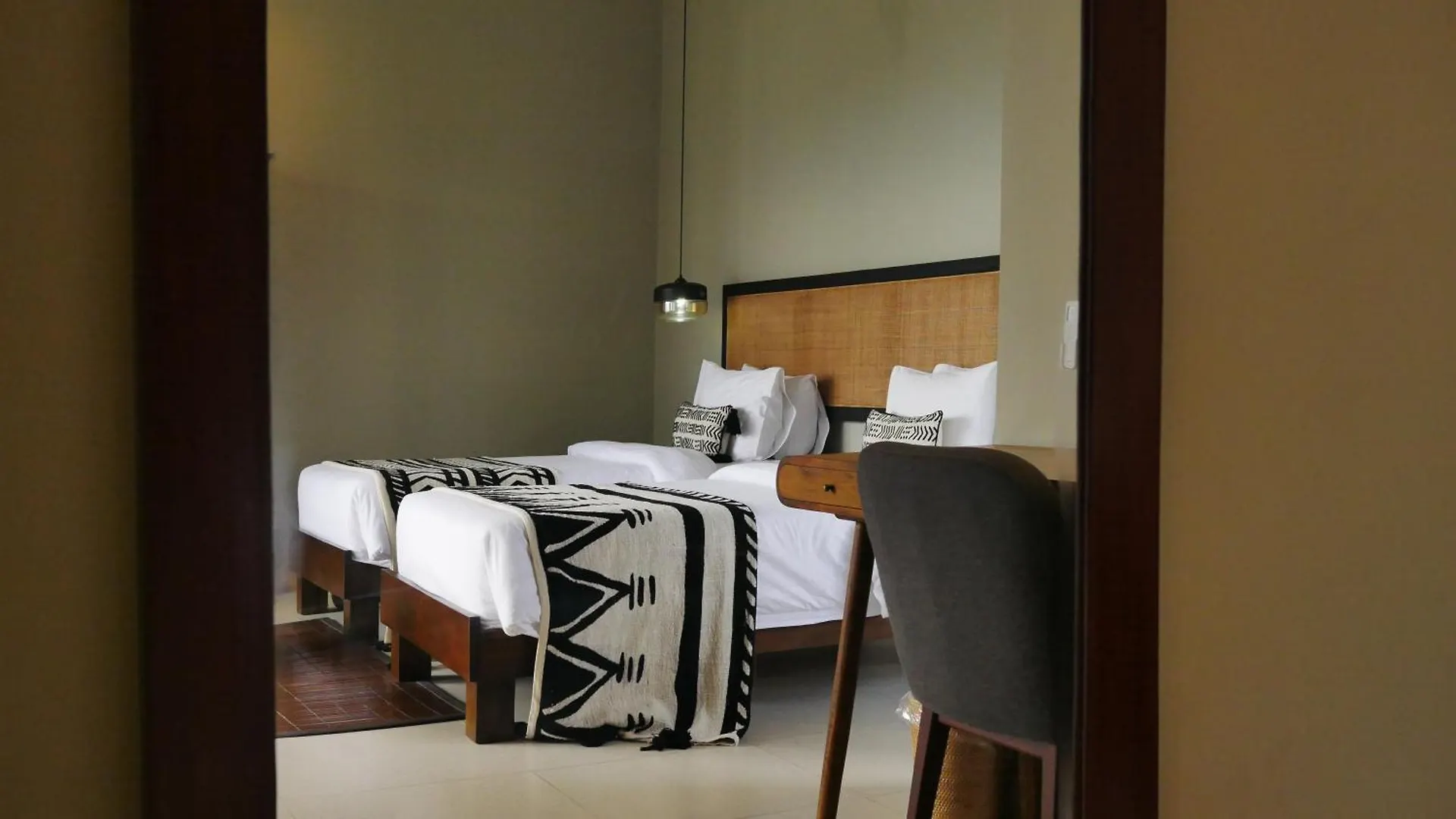 Luna Ola Villa Berawa Canggu 5*,